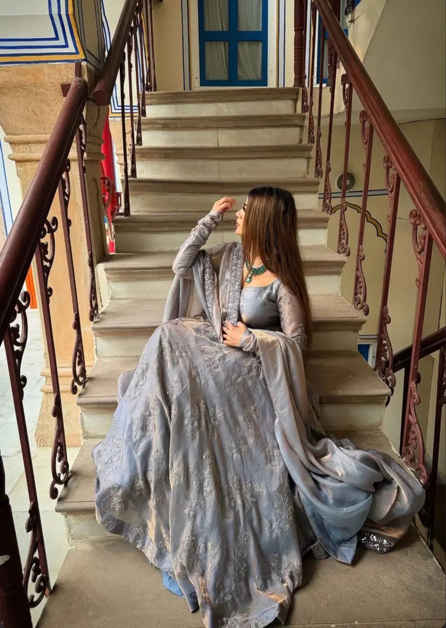 Elegance in Every Step Grey Glam - Image 4