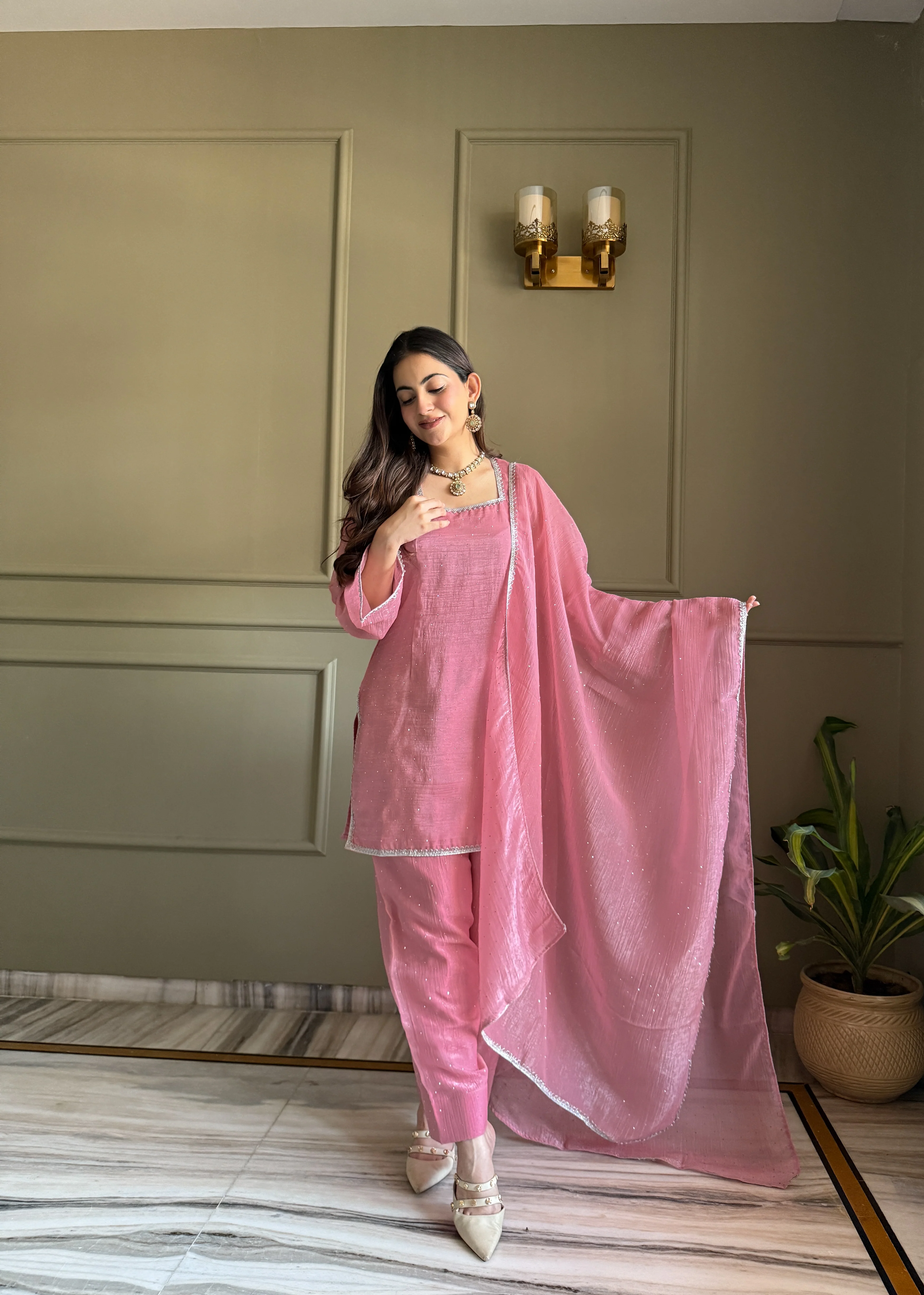 Graceful Attire for Festive Celebrations Ahead - Image 12