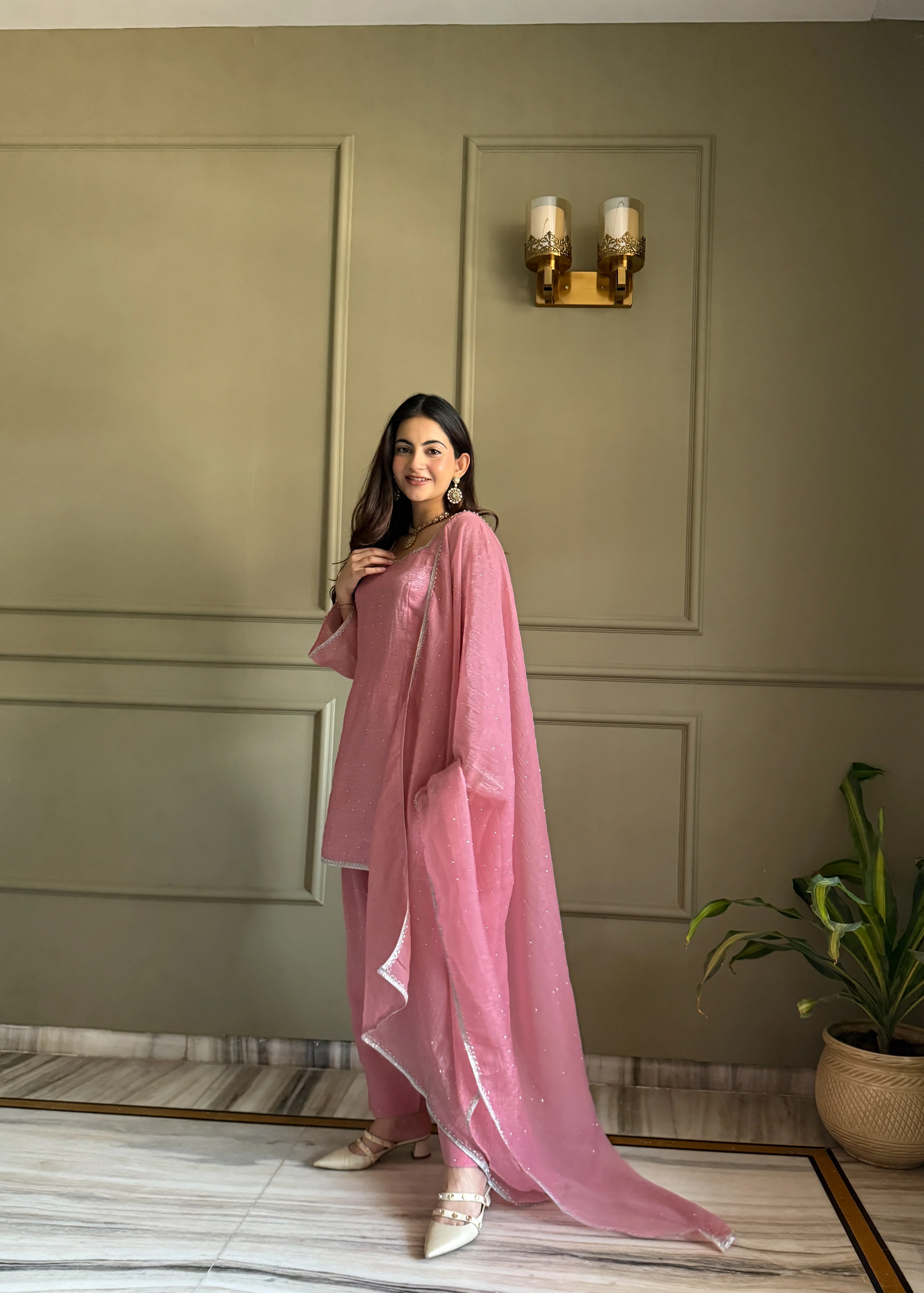 Graceful Attire for Festive Celebrations Ahead - Image 13