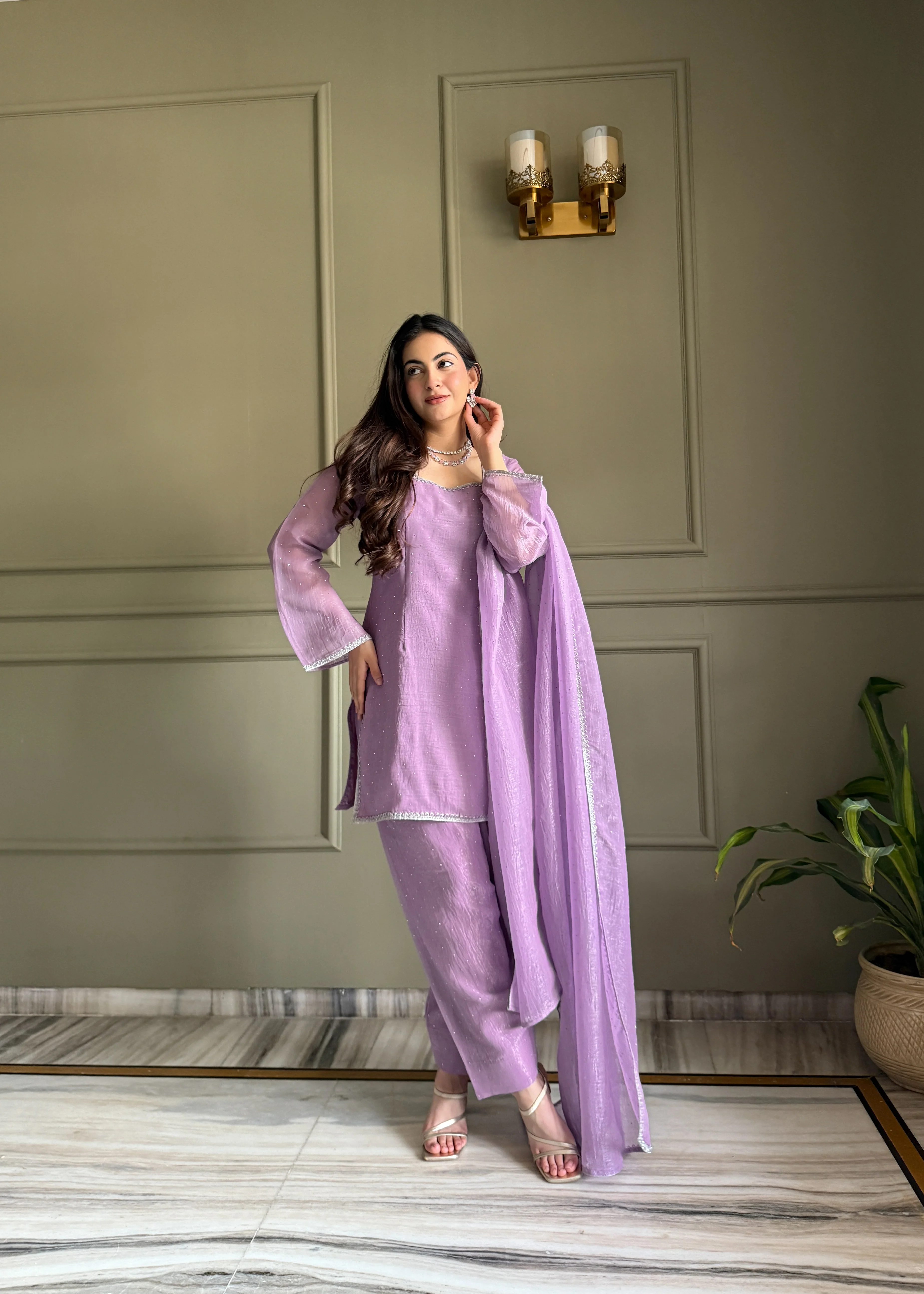 Graceful Attire for Festive Celebrations Ahead - Image 4
