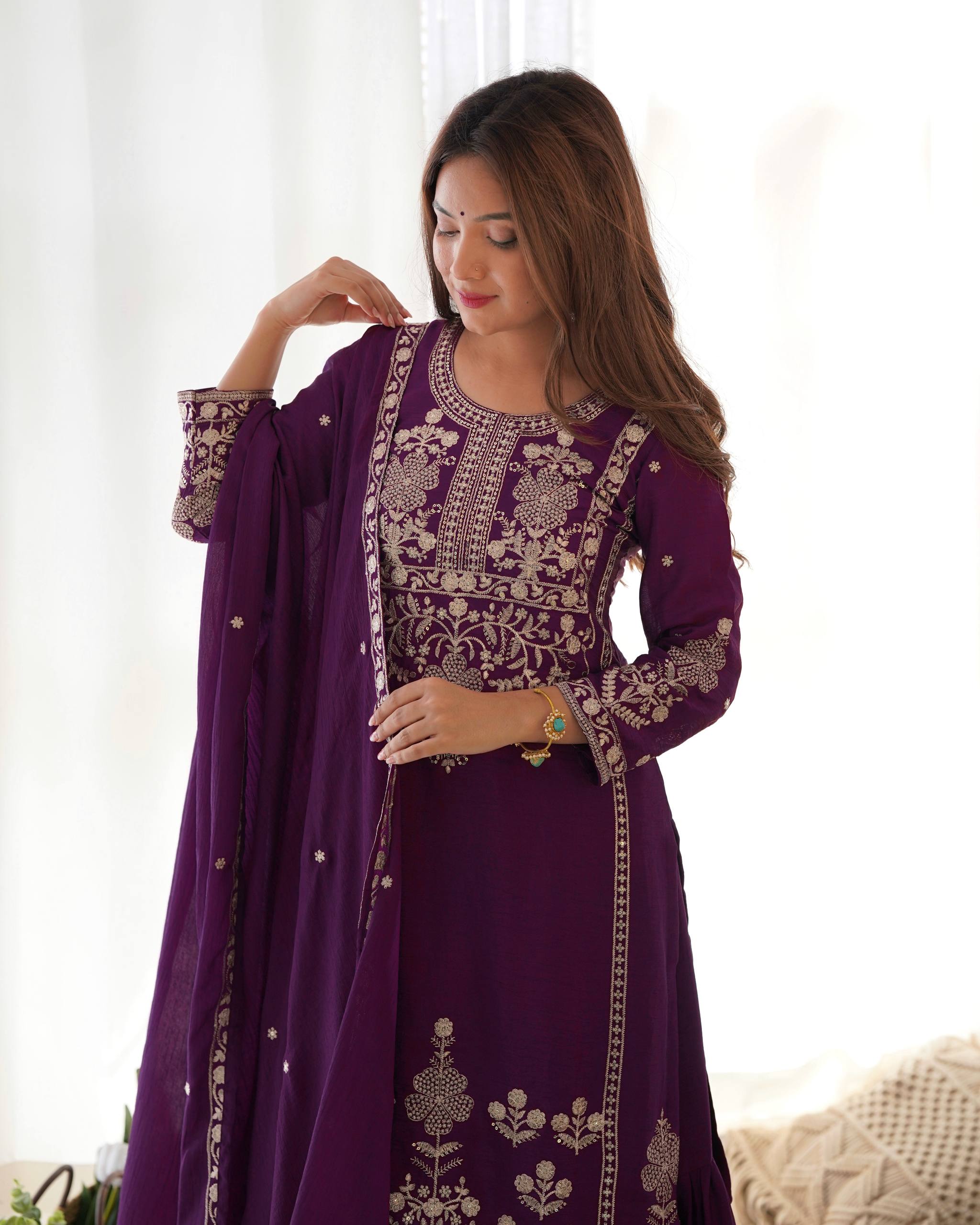 Majestic Elegance: A Regal Purple Attire for Every Occasion - Image 4