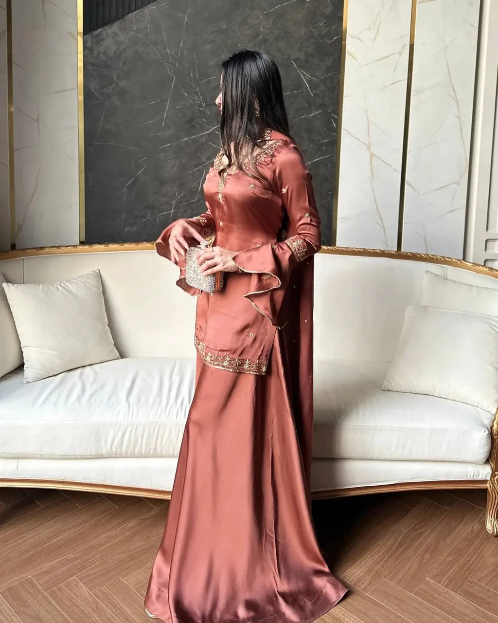 Radiant Rose: Celebrate in Style and Comfort - Image 3