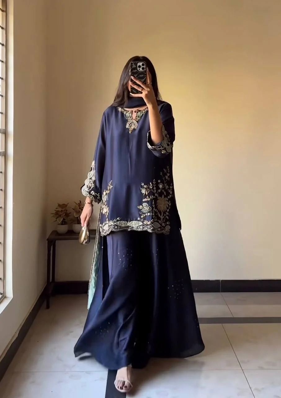 Sophisticated Style for Special Occasions - Image 3